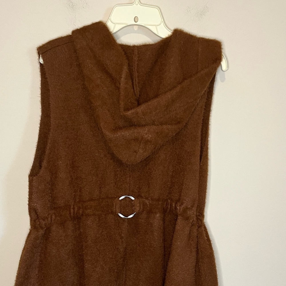 NWT Wool Blend Cozy Hooded Vest Size Medium - Picture 11 of 13